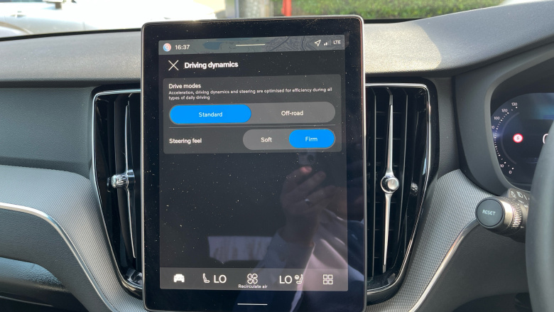 Volvo XC60 2.0 B5P Plus Black Edition 5dr AWD Geartronic Petrol Estate